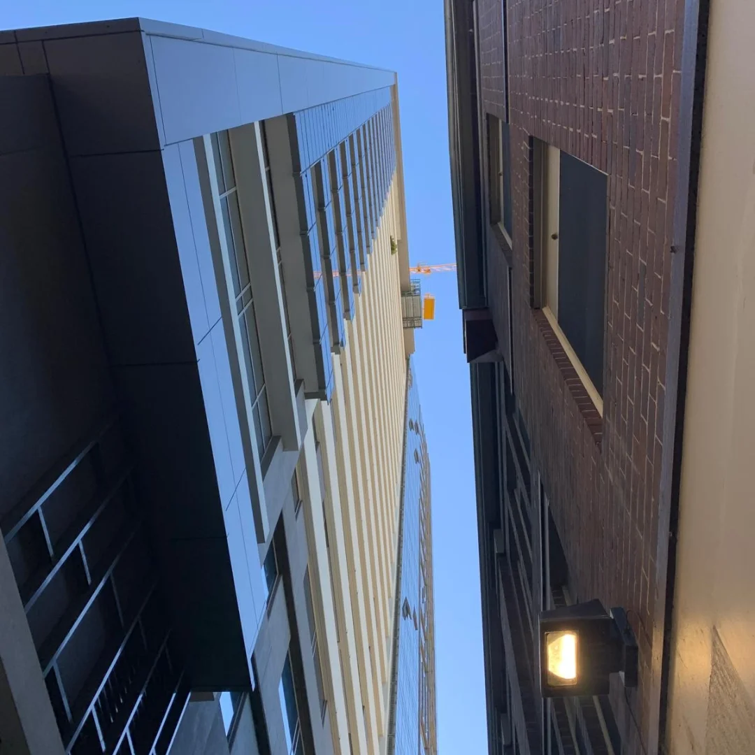 Suspended scaffold access at 24 College Street, Sydney