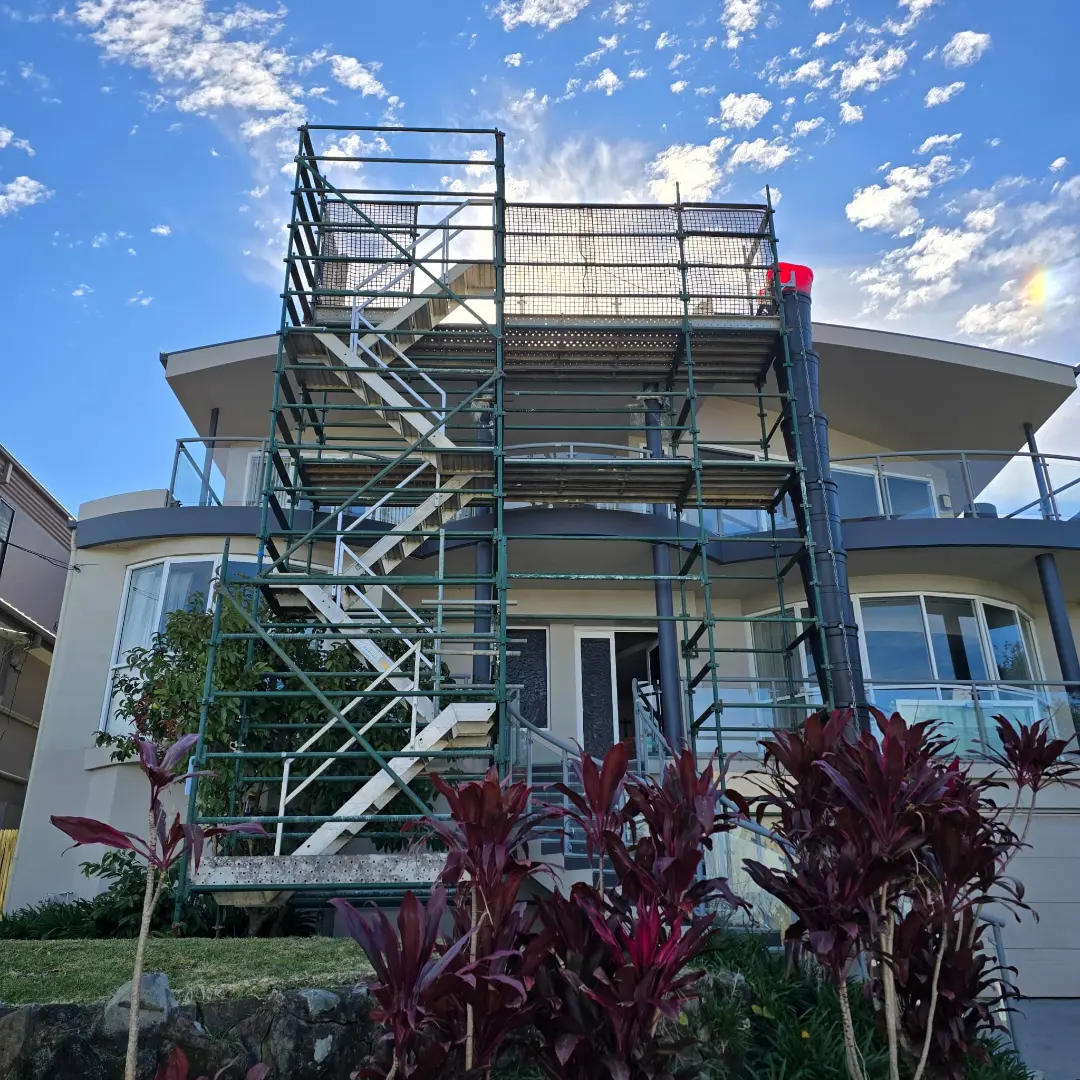 Rubbish chute and scaffold access at Collaroy Plateau