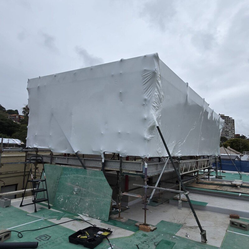 Fully encapsulated rooftop plant enclosure at The Rocks