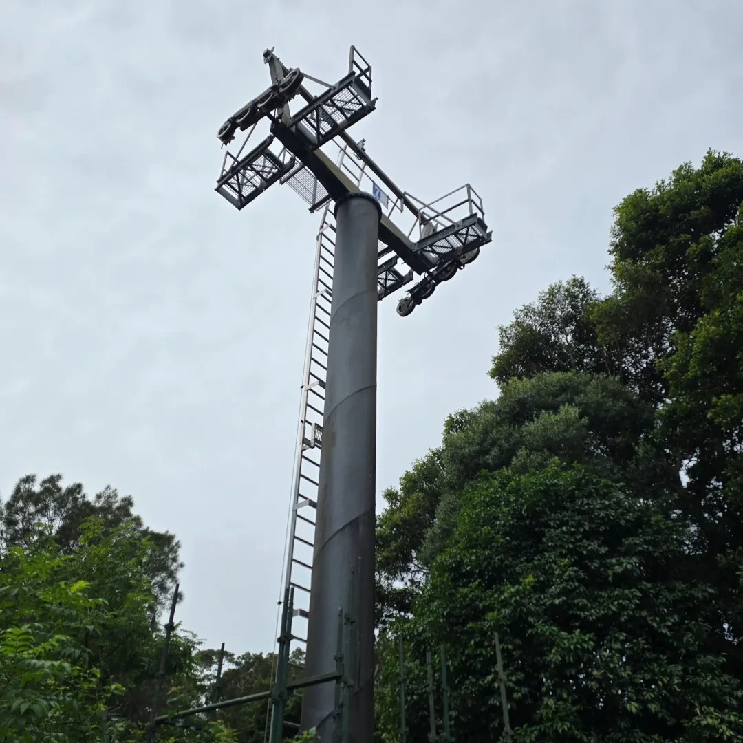 Taronga Zoo — Sky Safari Upgrade — "Keeping the Game Live. Keeping the Crew Safe." · High-access scaffold